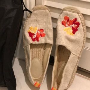 NIB VERA BRADLEY FLAT TROPICAL STYLE SHOES in Black Protective Travel Bag